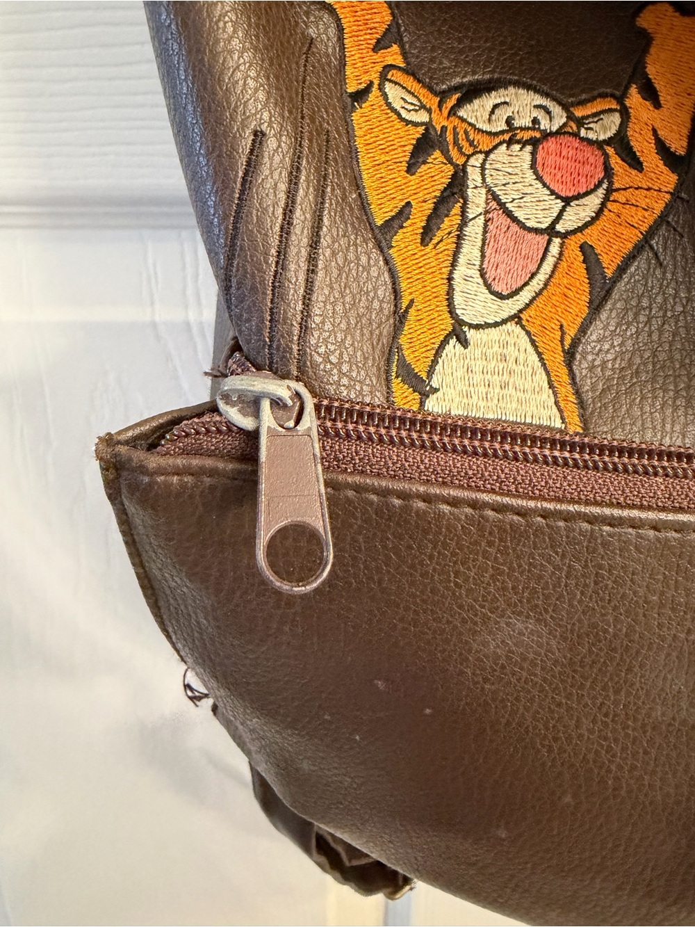 Disney Vintage Brown Winnie the Pooh Character Backpack with Tigger & Eeyore - Picture 5 of 7